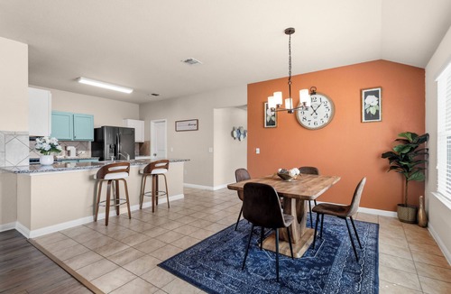 Pioneer Crossing House | 3BR Austin Retreat -King Bed - Office - Home Gym - Sleeps 8 - Near Downtown