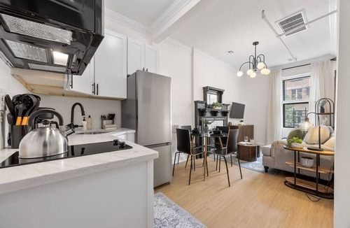 Harlem Apartment | 3BR Brownstone near Subway & Columbia Uni
