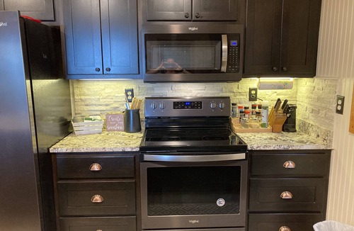 Lequire Cabin | 3BR Cabin, hot tub, mountain view, firepit, playset, pets OK, sleeps 8