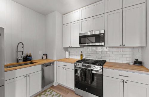 Aberdeen House | 3BR Charming Home Bright Space & Sleeps 8