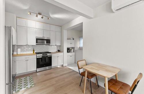 Aberdeen House | 3BR Charming Home Bright Space & Sleeps 8