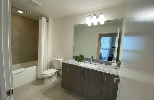Doral Hotel | 3BR City View Residence w/Pool, Gym & Parking Access