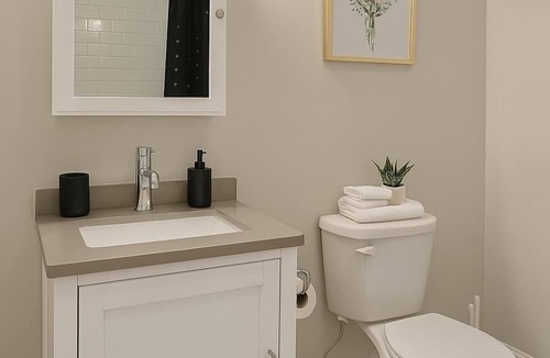 Hyde Park Apartment | 3BR | Complete & Well-Located Apt in Hyde Park