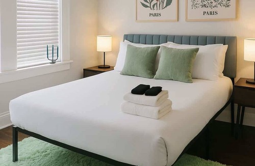 Hyde Park Apartment | 3BR | Complete & Well-Located Apt in Hyde Park