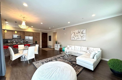Glendale Condo | 3BR Condo, Glendale, GD1