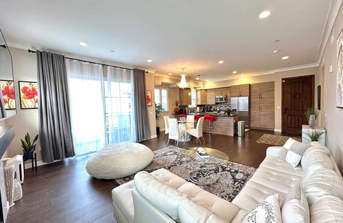 Glendale Condo | 3BR Condo, Glendale, GD1