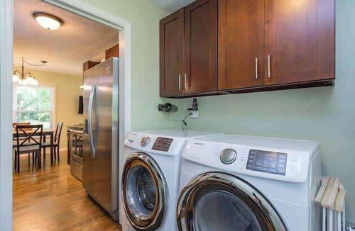 Inglewood House | 3BR Cottage - 3 Miles to Downtown