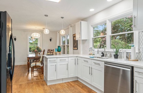 Briarcliff Heights House | 3BR Cozy Home <1 mile away from CHOA with Pets allowed and large deck