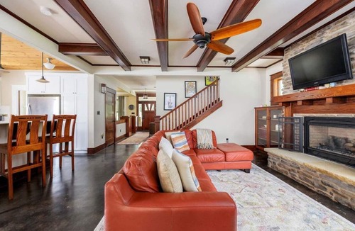 Mueller House | 3BR Craftsman, Mueller Park - The Artisan