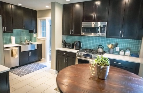 Southeast House | 3BR DC Retreat - Close to National Mall, Sports & Concerts