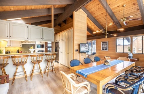 Truckee Hotel | 3BR+ Den Home w/Deck & Fireplace | Shuttle + Pool
