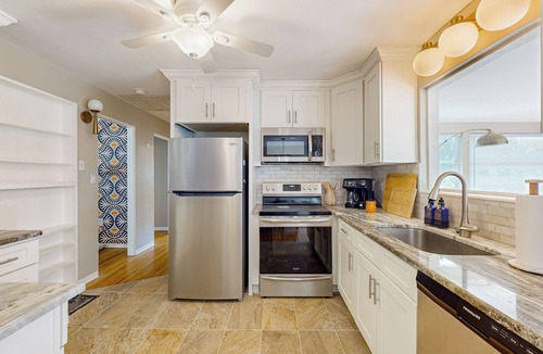 Mount Dora House | 3BR Dog-Friendly House, Central A/C, Cornhole