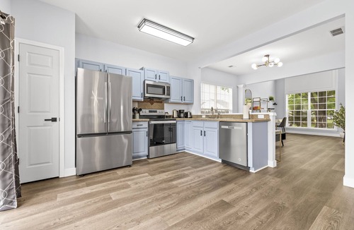 Charlotte House | 3BR Family Retreat with Modern Comforts
