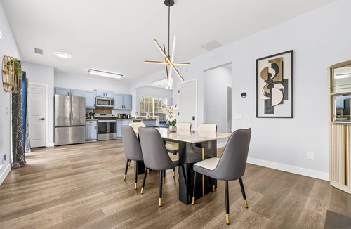 Charlotte House | 3BR Family Retreat with Modern Comforts