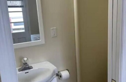 Woodland Hills House | 3br, fenced, patio, desk, garage, 4 TV's