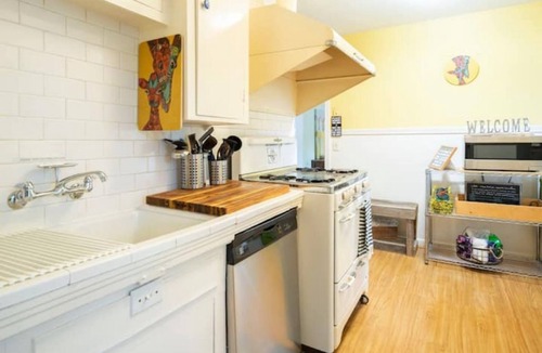 Texas Medical Center House | 3BR for 1-8pp - 1/3mile Med Cen - 1/2mile Rice Uni