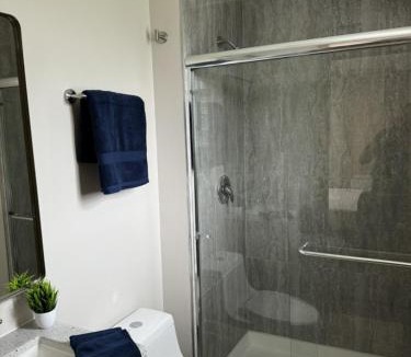 Dunning House | 3BR Gym Workspace Chicago Condo