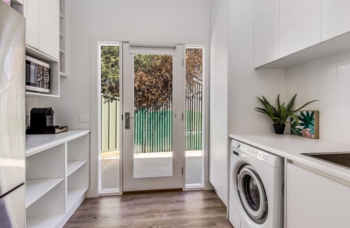 Bendigo House | 3BR Home 1km From Bendigo's CBD