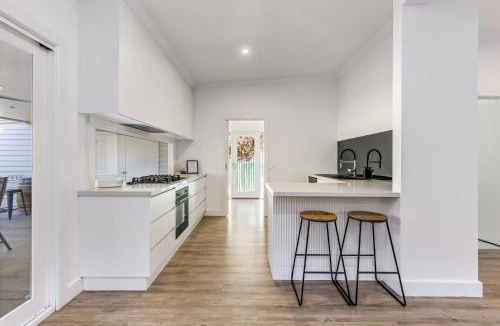 Bendigo House | 3BR Home 1km From Bendigo's CBD