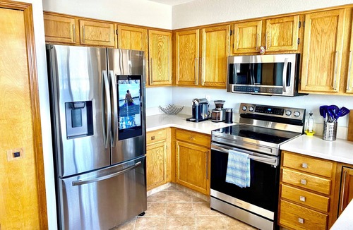 Briargate House | 3br home + 2br guest unit close to USAFA