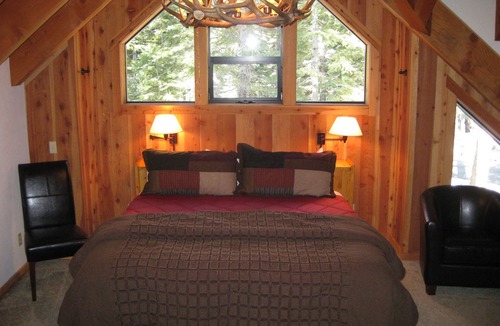 Truckee Hotel | 3BR Home | Forest Views, Fireplace, Pool & Shuttle