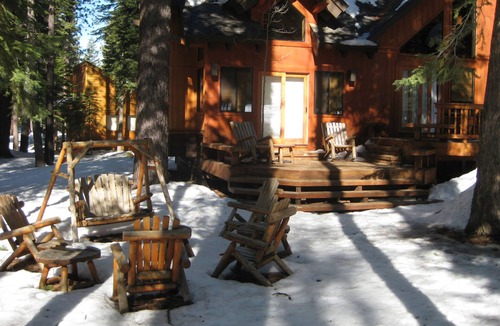 Truckee Hotel | 3BR Home | Forest Views, Fireplace, Pool & Shuttle