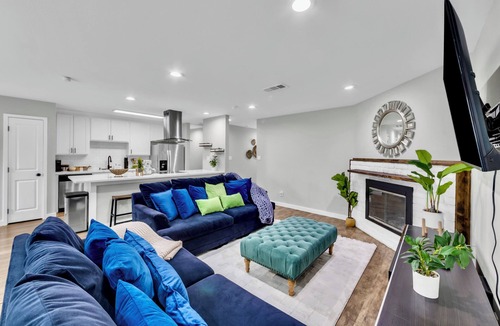 Allen House | 3BR Home Near Outlets & Event Center ,nPet Friendly, Backyard