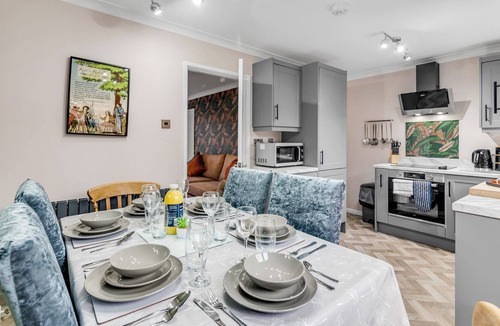 Norwich House | 3BR Home | Parking | Dart Board | Pet Friendly