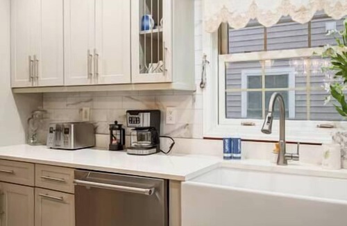 Revere House | 3BR Home ♥ Pet-Friendly | Parking | FIFA 2026