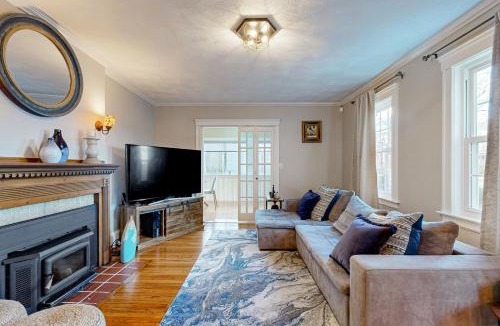 Newton Upper Falls House | 3BR Home with Deck Walkable to Transit and Eateries