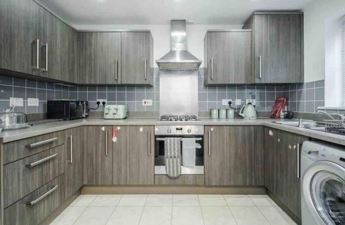 Crays Hill House | 3BR House in Basildon