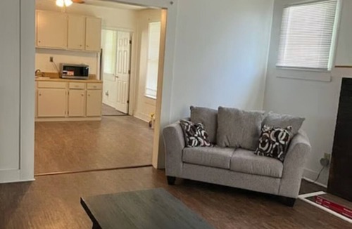 Chattanooga House | 3BR House near Hospitals-Mid & Long term rentals