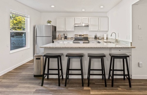 Woodlawn House | 3BR house ready for you.