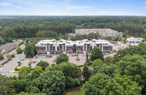 North Raleigh Apartment | 3BR | King Bed | Balcony | North Raleigh