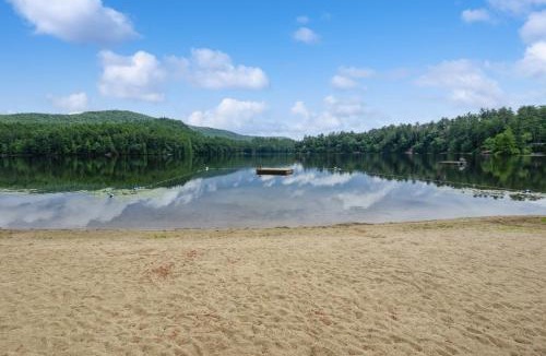 Lake Luzerne-Hadley House | 3BR Lakehouse with Lake Access, Deck and Fire Pit