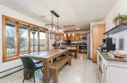 Town of Milo House | 3BR Lakeview-HotTub-Firepit-Gameroom-PuttPutt