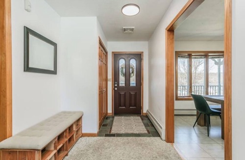 Town of Milo House | 3BR Lakeview-HotTub-Firepit-Gameroom-PuttPutt