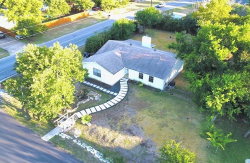 Leander House | 3BR Leander Retreat | Lake Travis Access