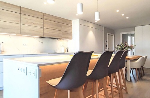 Les Corts Apartment | 3BR Luxury high floor & Terrace near L'illa - Max