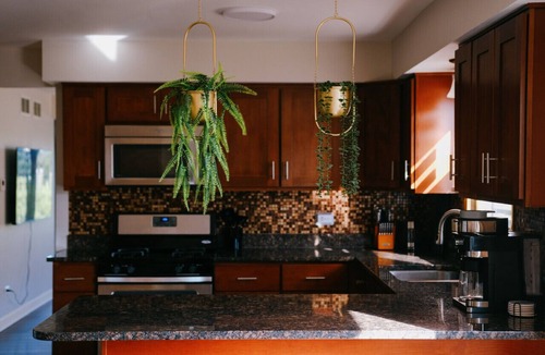 Dunning Apartment | 3BR Modern Apt Gym Workspace Quiet Location