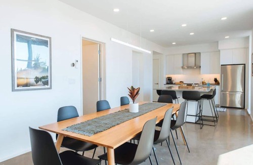 Egg Harbor Condo | 3BR Modern Duplex · Walk to Downtown Egg Harbor