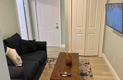 Historic Hill Apartment | 3BR Nautical Apt - Off Bellevue