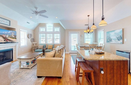 South End Condo | 3BR Oasis – Ocean Side, Sunset Views, Rooftop Deck
