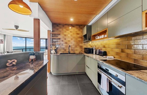 Redcliffe Apartment | 3BR Oceanfront Escape – Steps to Beach & Shops