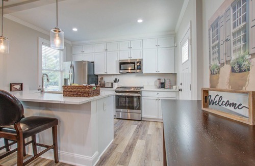 North Charleston House | 3BR Park Circle House – Walk to Dining~Bars~Play