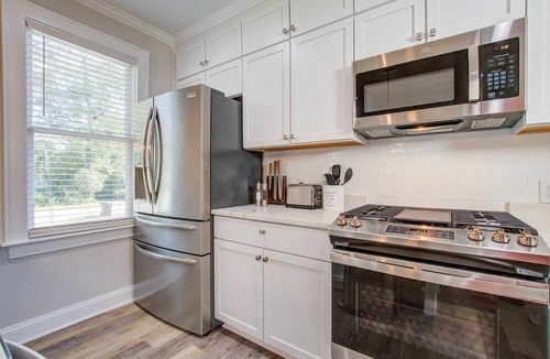 North Charleston House | 3BR Park Circle House – Walk to Dining~Bars~Play