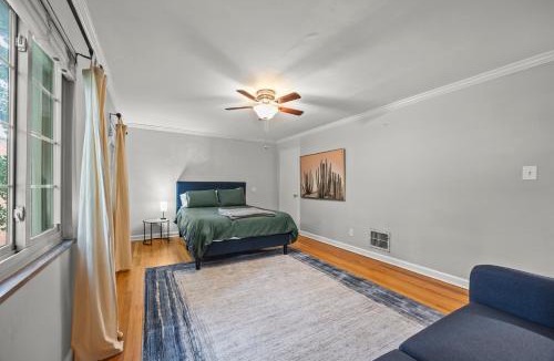 Franklin Park Apartment | 3BR Perfect for Work and Getaways