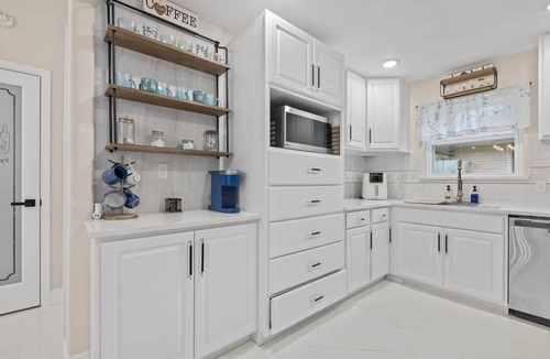 Flour Bluff House | 3BR pergola + BBQ fast Wi-Fi easy parking — Salinas Casitas
