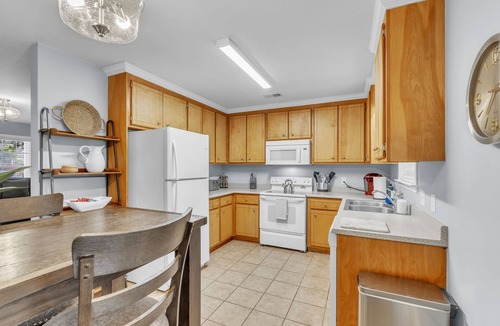 Greer House | 3BR - Pet-Friendly & Close to Downtown Greer