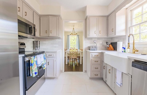 Fortson House | 3BR Pool Games Child Essentials BBQ 15min to Ft Moore